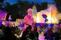 50 ans de marionnettes géantes à Upton